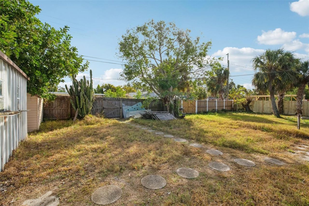 640 59th St S, Saint Petersburg, FL 33707 Photo