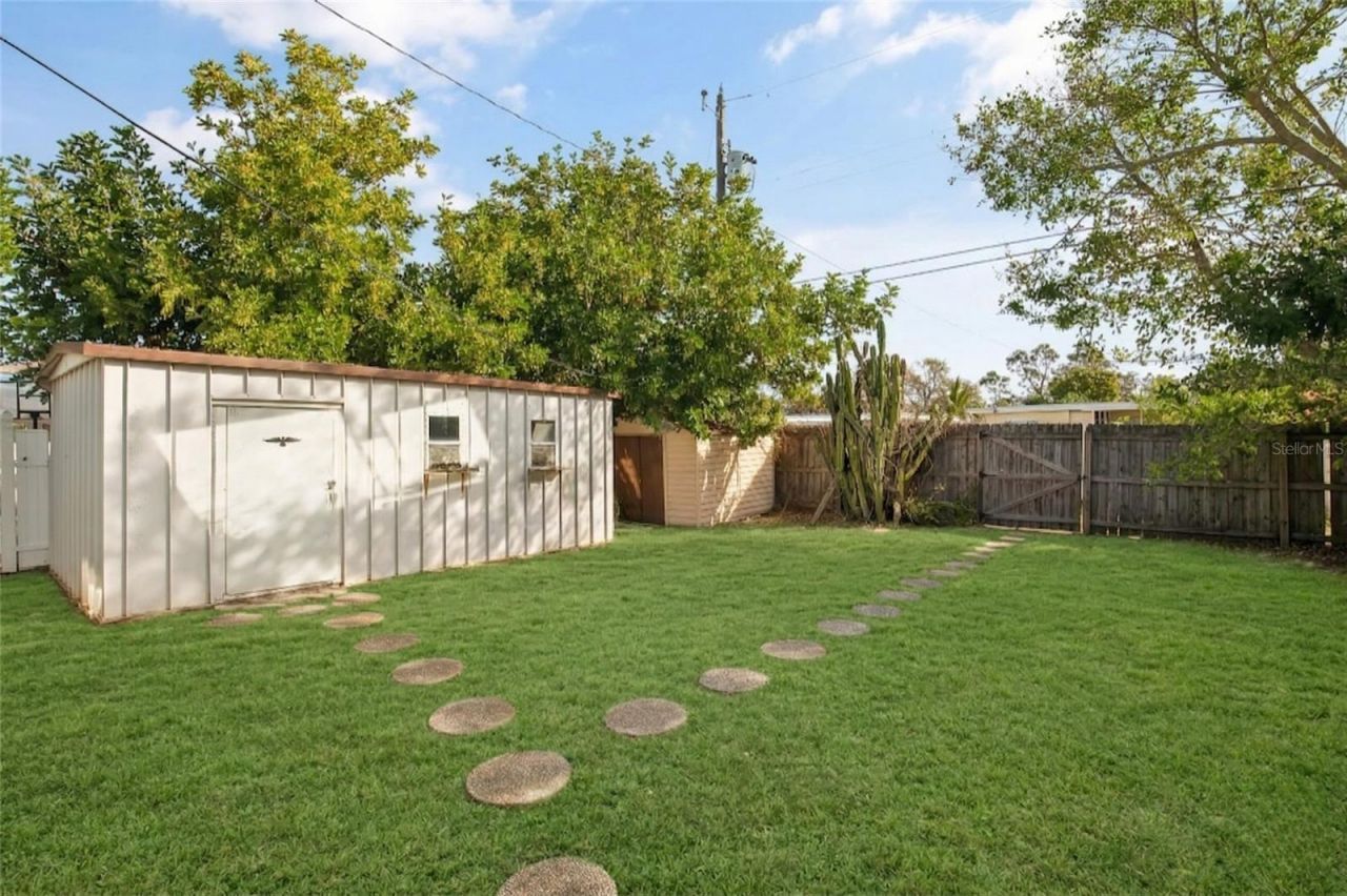 640 59th St S, Saint Petersburg, FL 33707 Photo