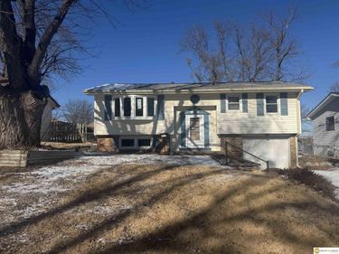 9134 Taylor Street , Omaha, NE 68134