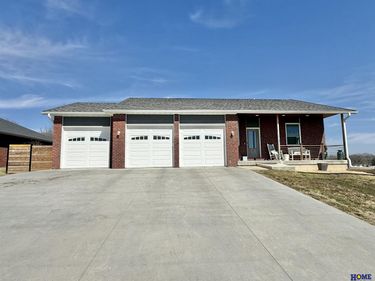 206 Meadow Drive, Pickrell, NE 68422