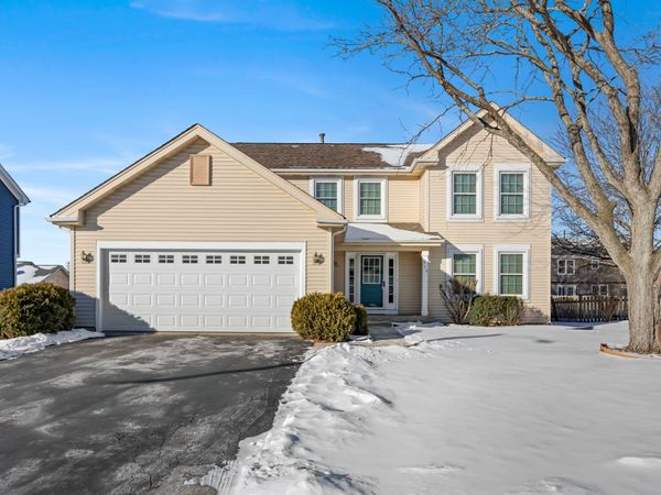 515 Indian Ridge Trail, Wauconda, IL 60084