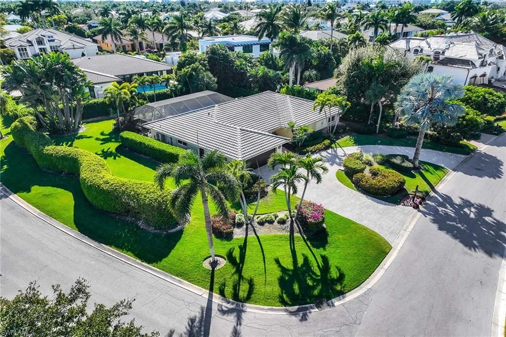 688 Parkview Ln, Naples, FL 34103 Photo