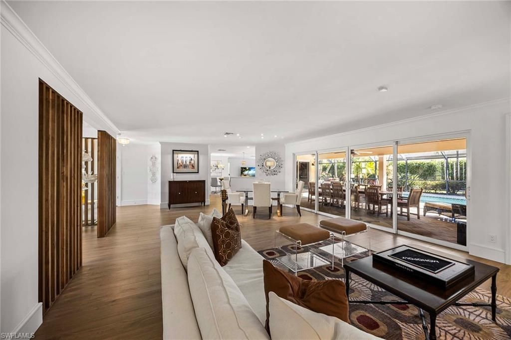 688 Parkview Ln, Naples, FL 34103 Photo