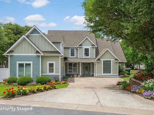 830 Hunt Club Drive, Corolla, NC 27927