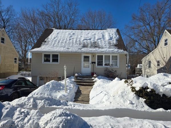 127 Glenwild Ave, Bloomingdale, NJ 07403