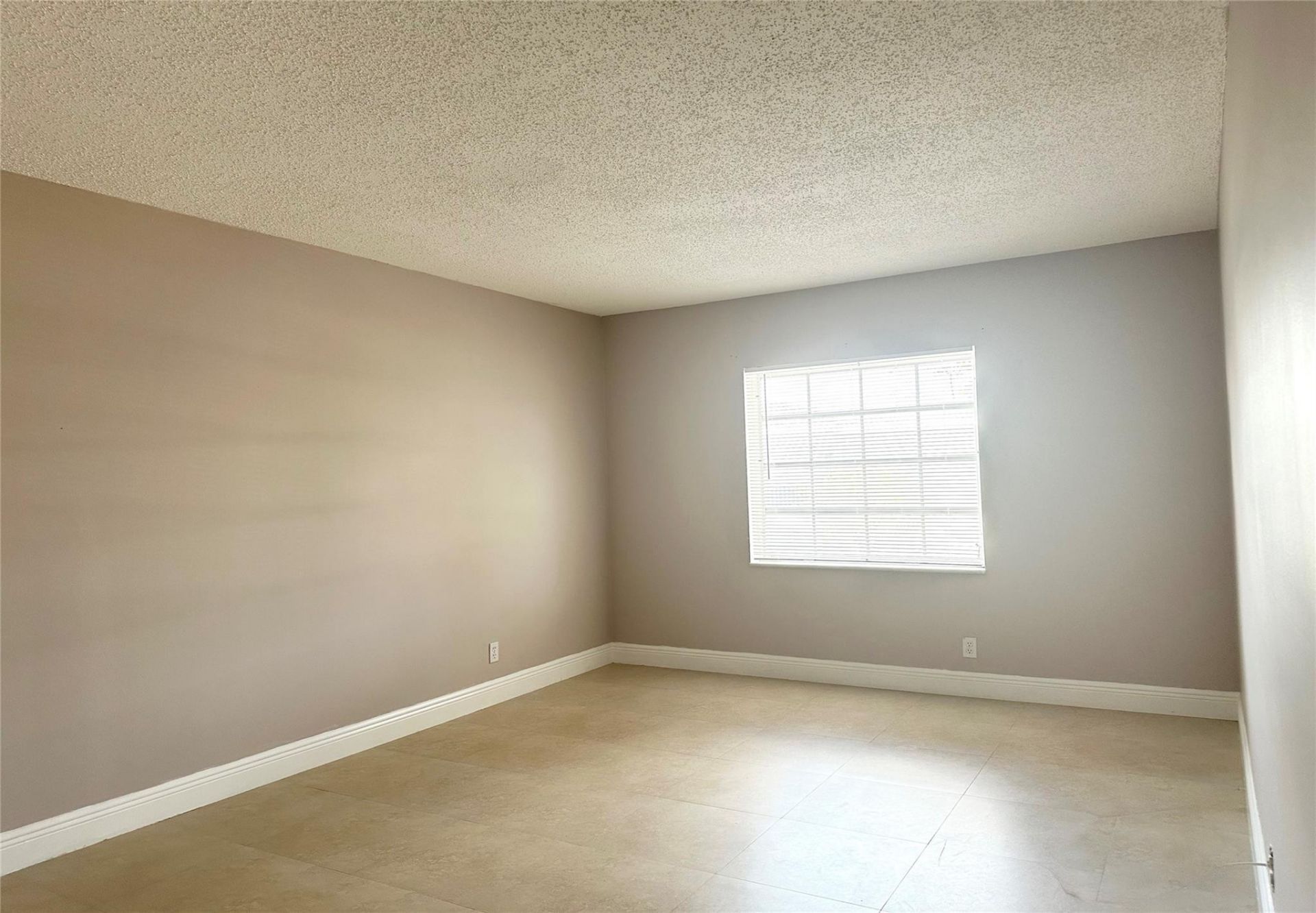 6229 Bay Club Drive, Unit 4, Fort Lauderdale, FL 33308 Photo