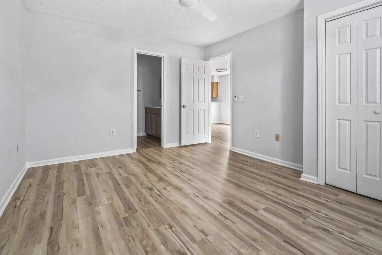 597 Blue River Ct. Photo 14