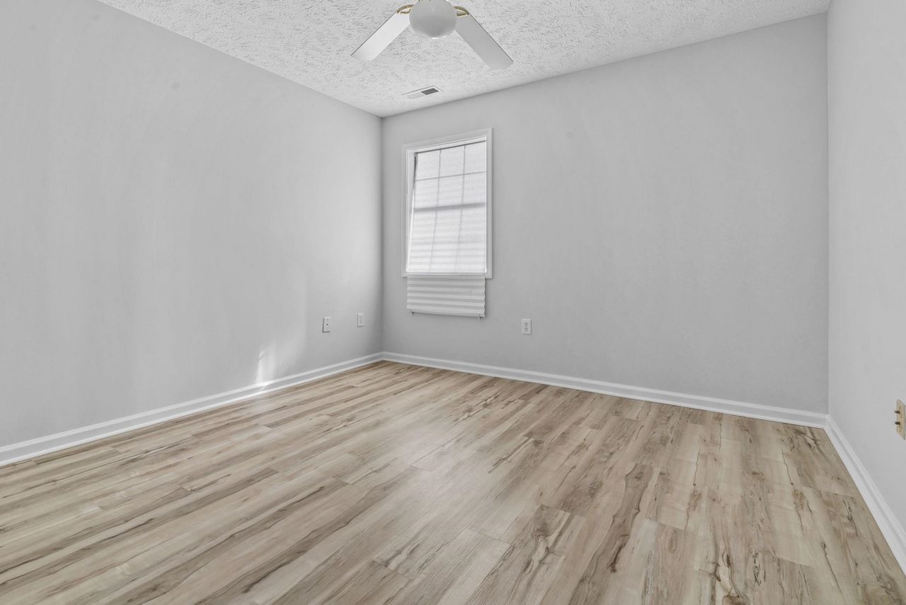 597 Blue River Ct. Photo 17