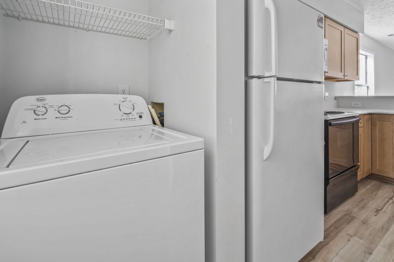 597 Blue River Ct. Photo 22