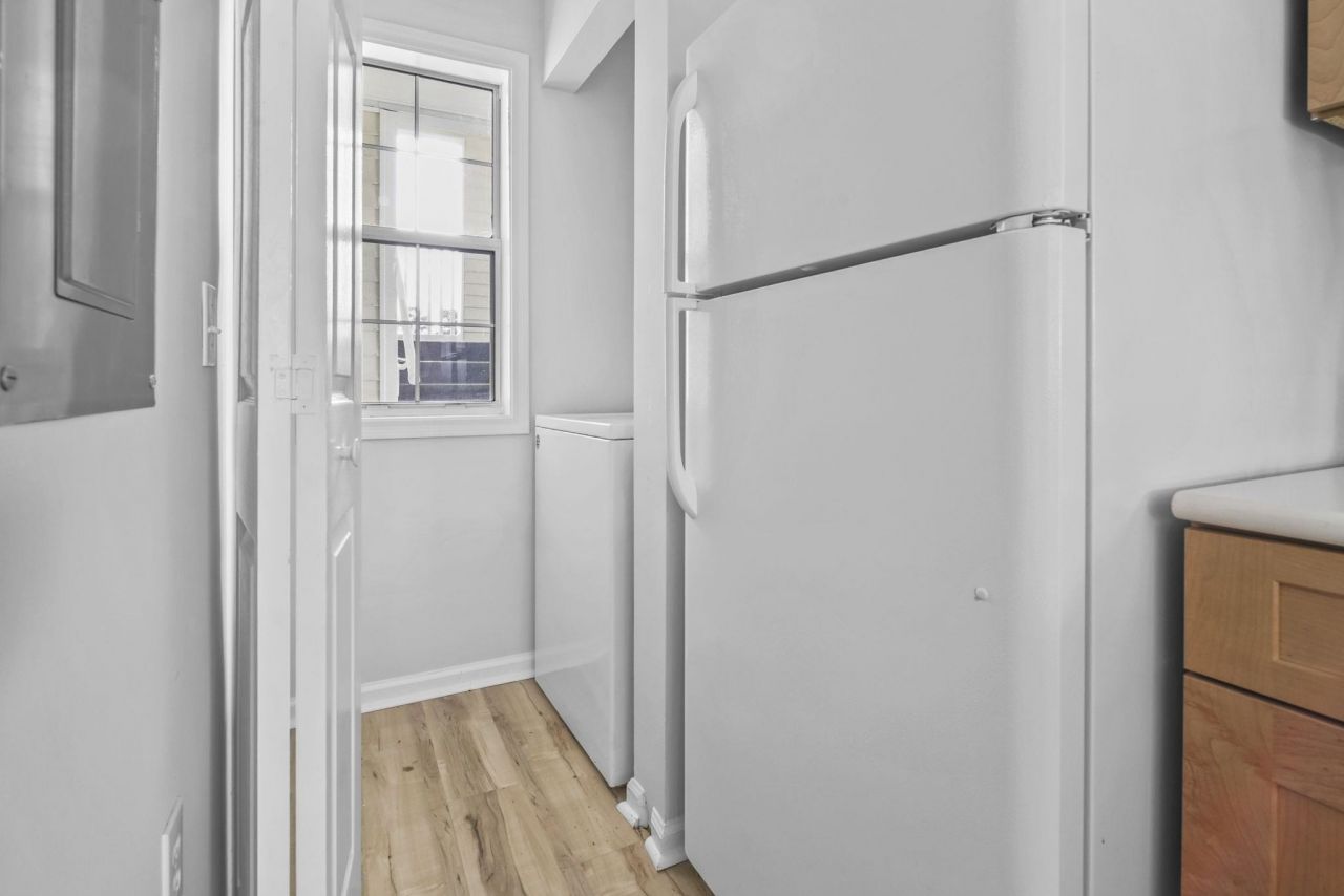 597 Blue River Ct. Photo 4