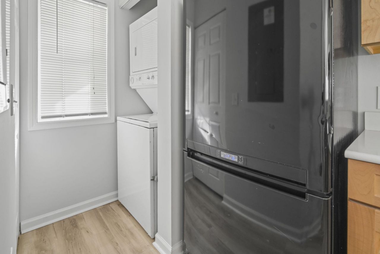 529 White River Dr. Photo 4