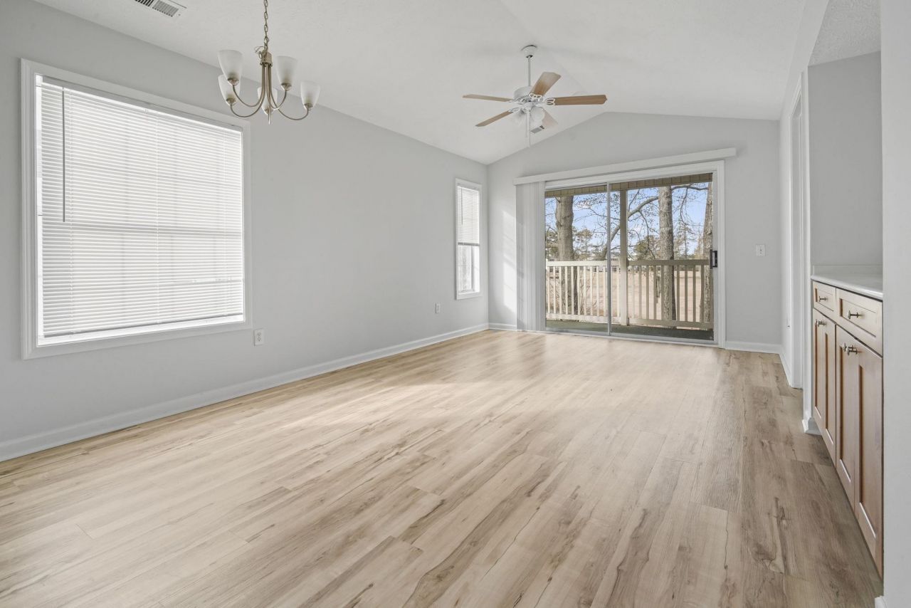 529 White River Dr. Photo 6