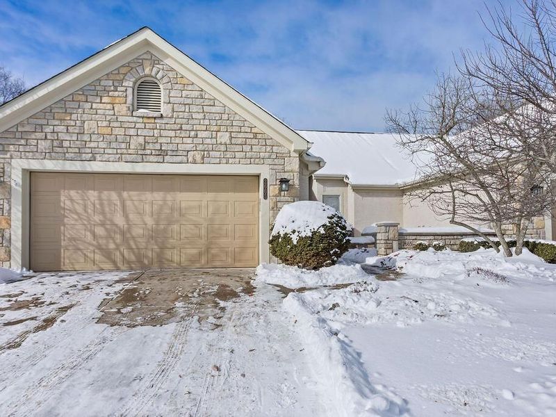 2665 Vililly Circle W, Grove City, OH 43123 Photo 2