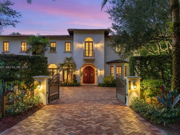 5865 SW 96th St, Pinecrest, FL 33156