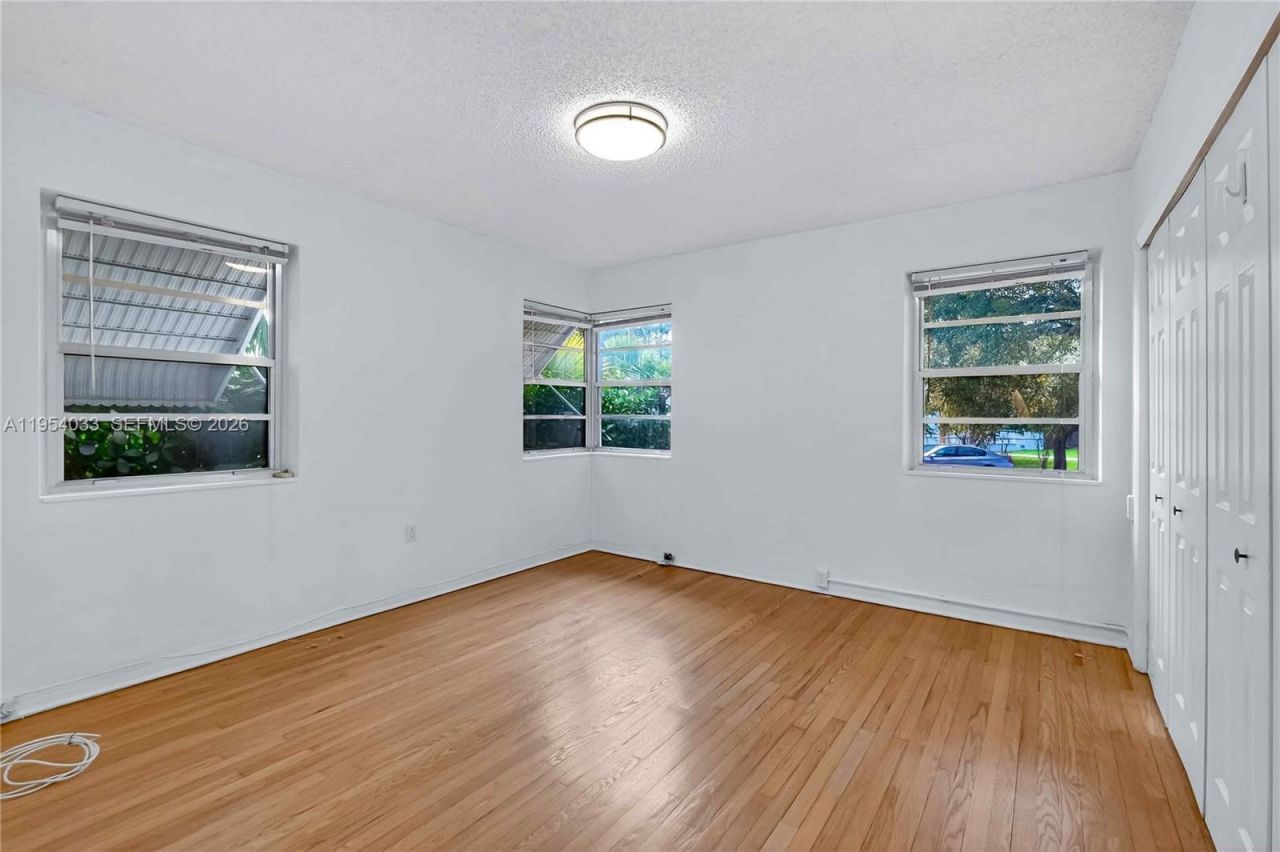 2399 SW 26th Lane, Miami, FL 33133 Photo