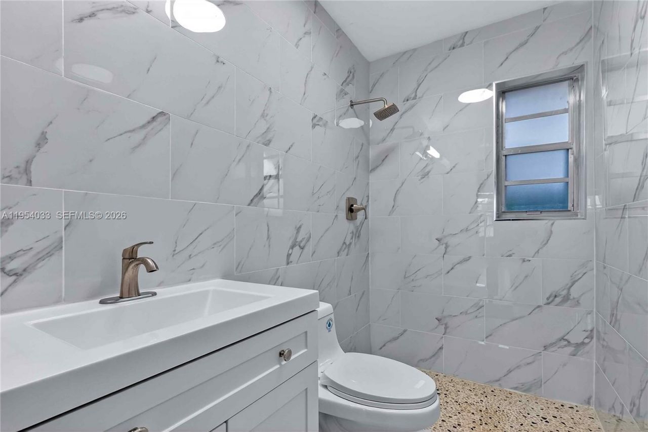 2399 SW 26th Lane, Miami, FL 33133 Photo