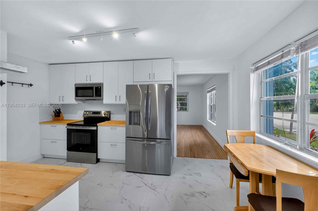 2399 SW 26th Lane, Miami, FL 33133 Photo