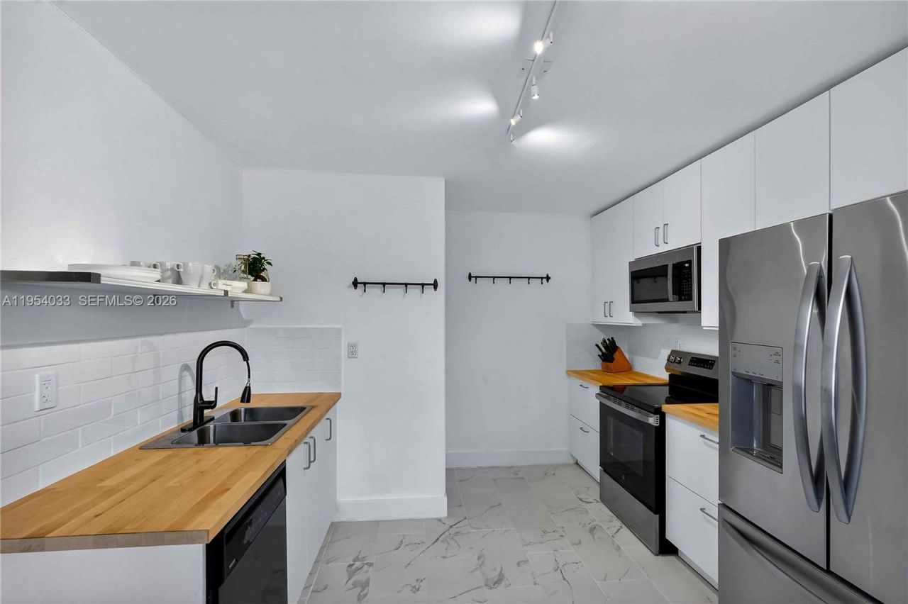 2399 SW 26th Lane, Miami, FL 33133 Photo