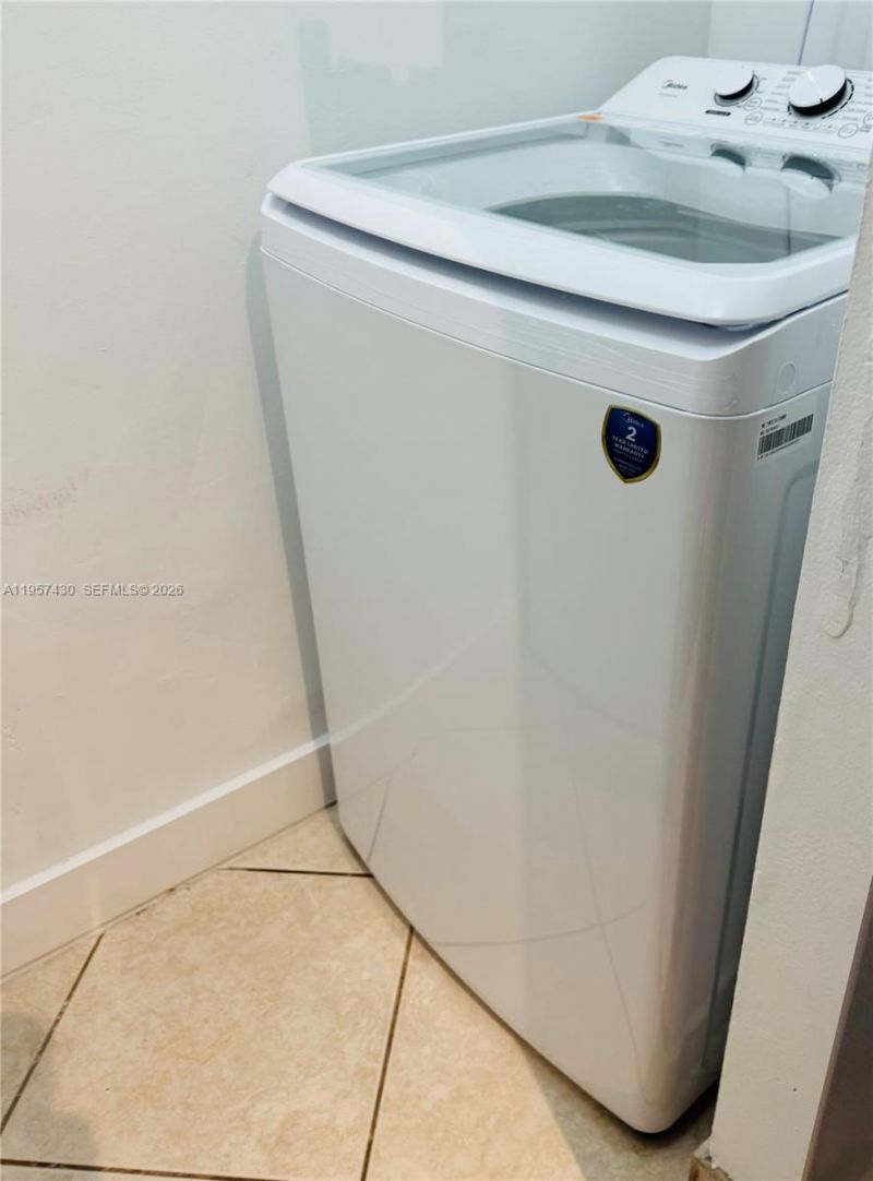 19555 E Country Club Dr , Unit 8108, Aventura, FL 33180 Photo