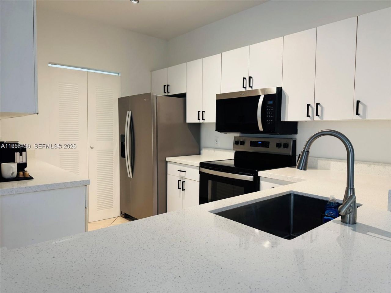 19555 E Country Club Dr , Unit 8108, Aventura, FL 33180 Photo