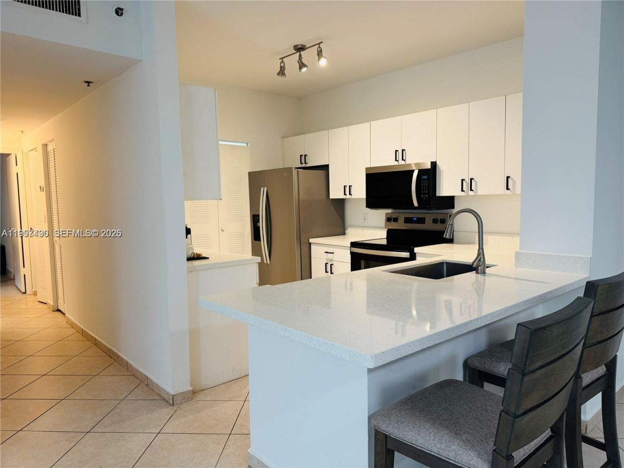 19555 E Country Club Dr , Unit 8108, Aventura, FL 33180 Photo