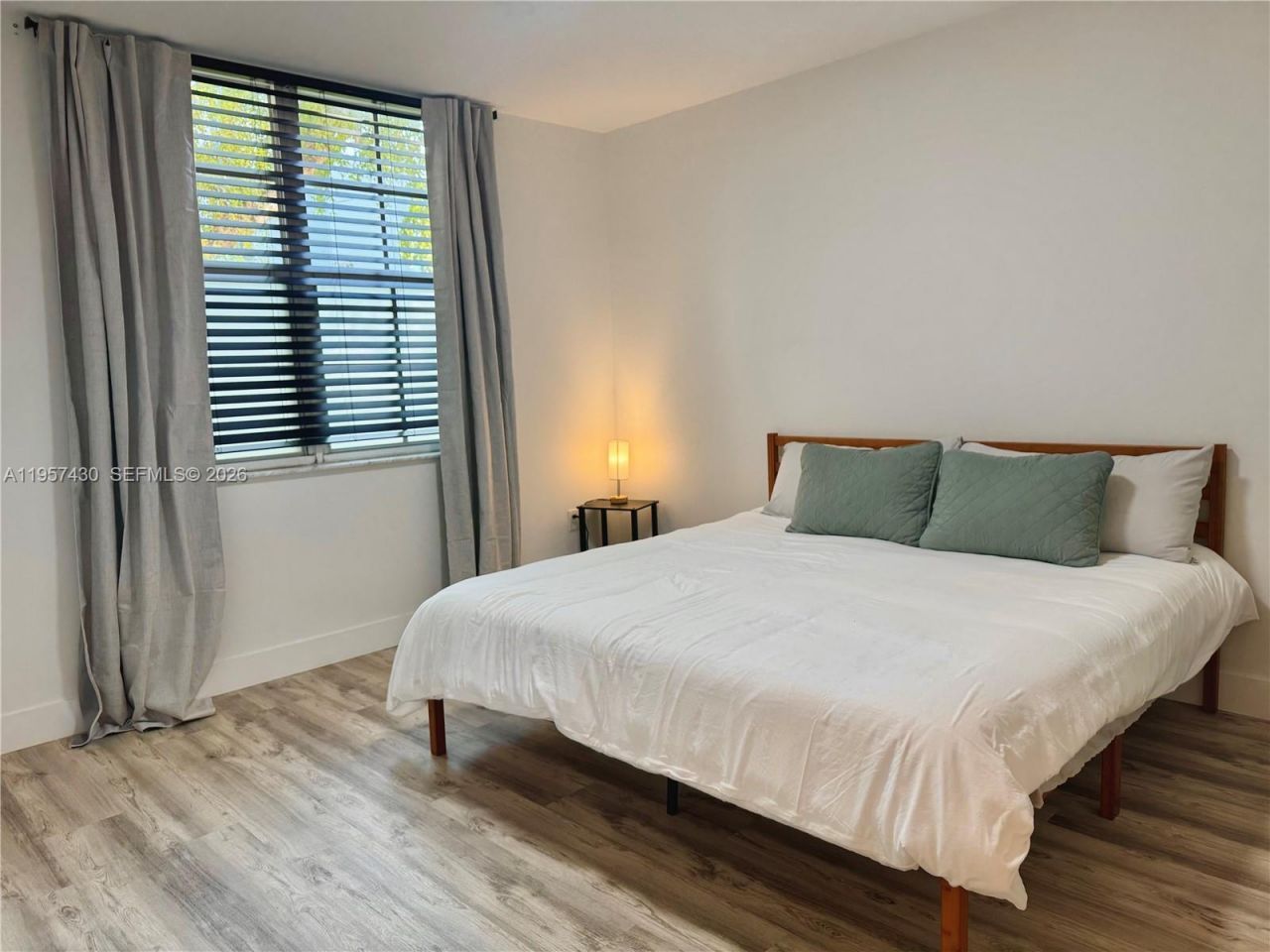 19555 E Country Club Dr , Unit 8108, Aventura, FL 33180 Photo