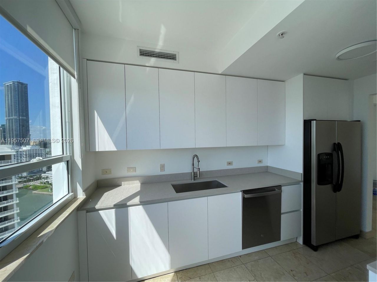 801 Brickell Key Blvd, Unit 2511, Miami, FL 33131 Photo