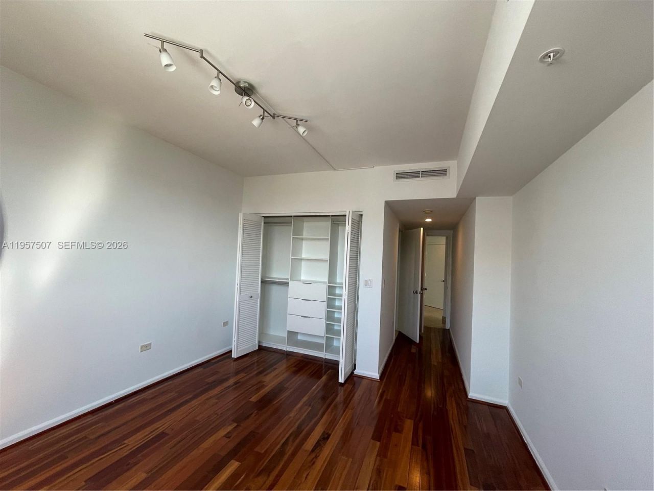 801 Brickell Key Blvd, Unit 2511, Miami, FL 33131 Photo