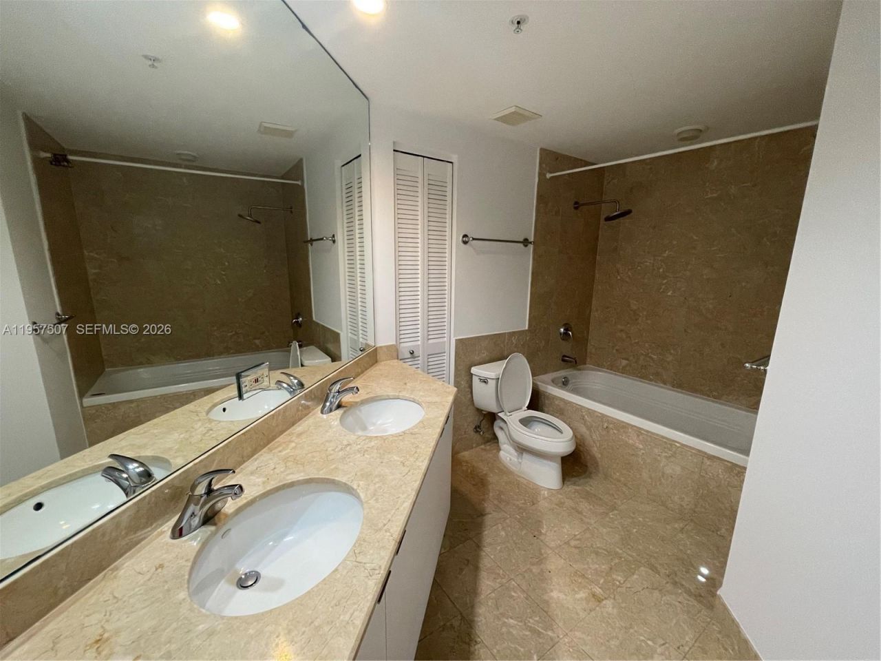 801 Brickell Key Blvd, Unit 2511, Miami, FL 33131 Photo