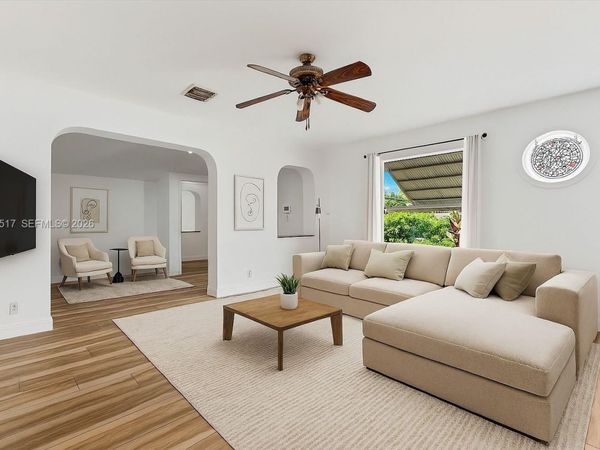 6073 NW 27th St , Margate, FL 33063