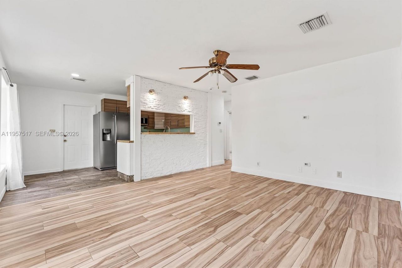 6073 NW 27th St , Margate, FL 33063 Photo