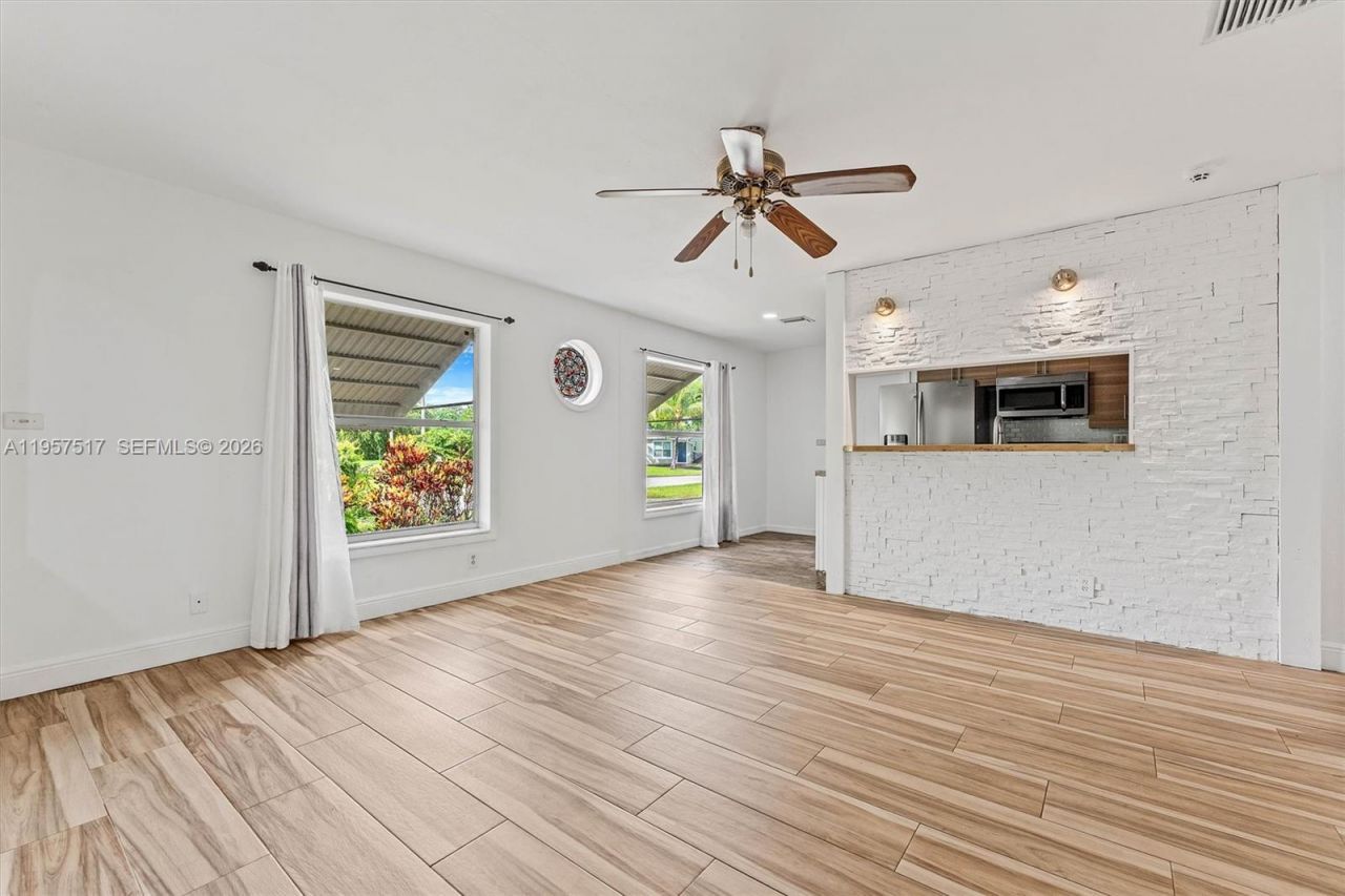 6073 NW 27th St , Margate, FL 33063 Photo