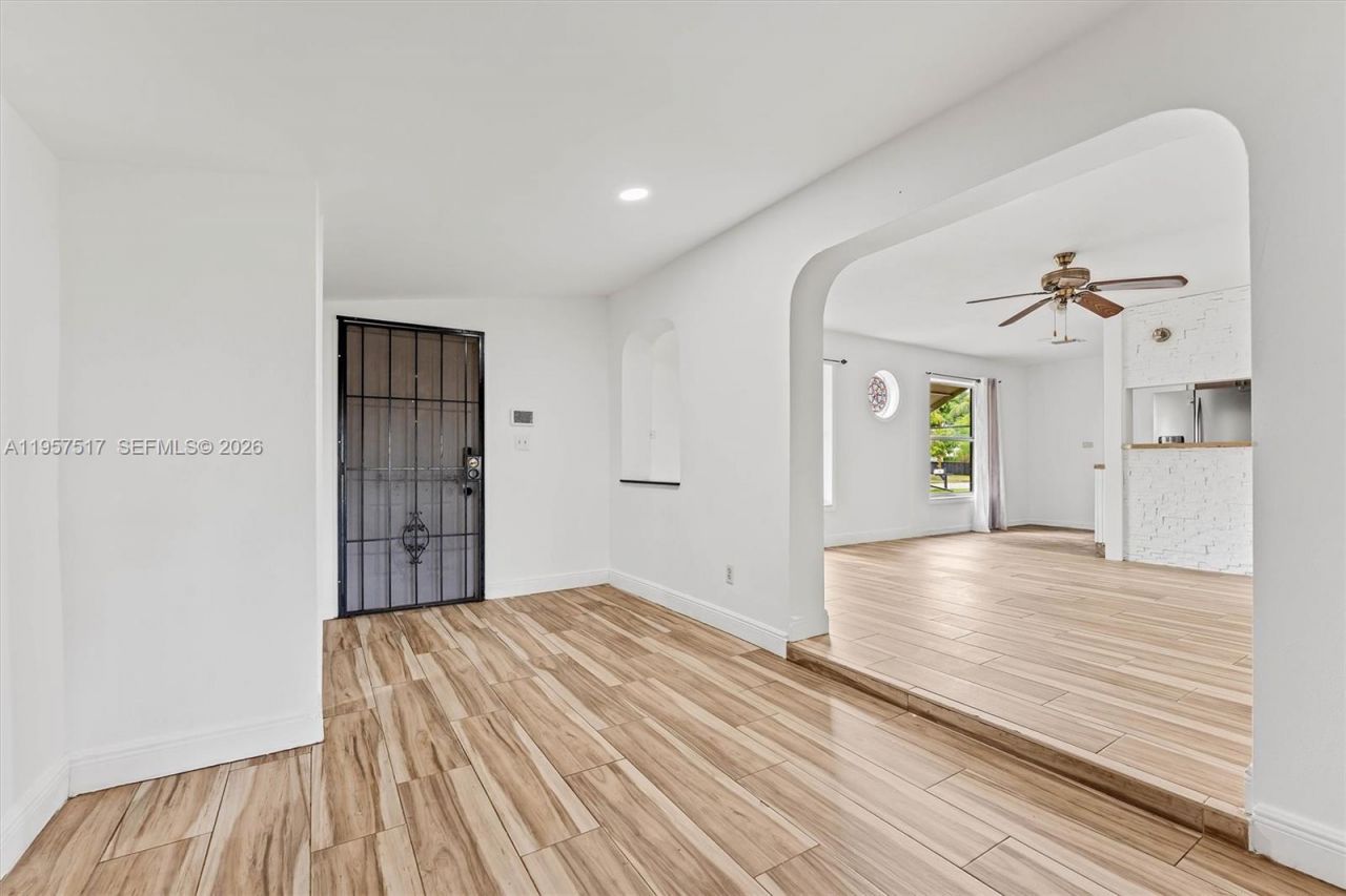 6073 NW 27th St , Margate, FL 33063 Photo