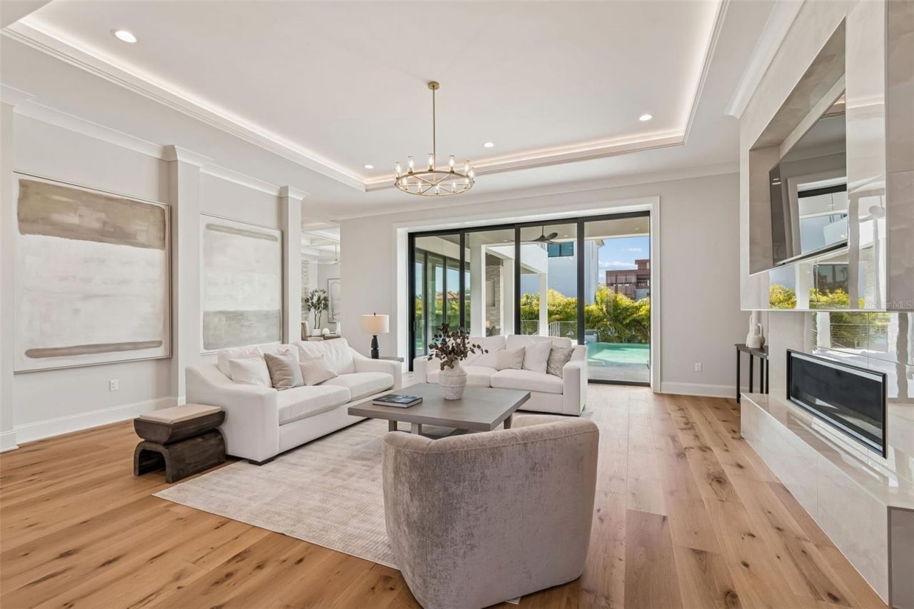 5032 W Longfellow Avenue, Tampa, FL 33629 Photo