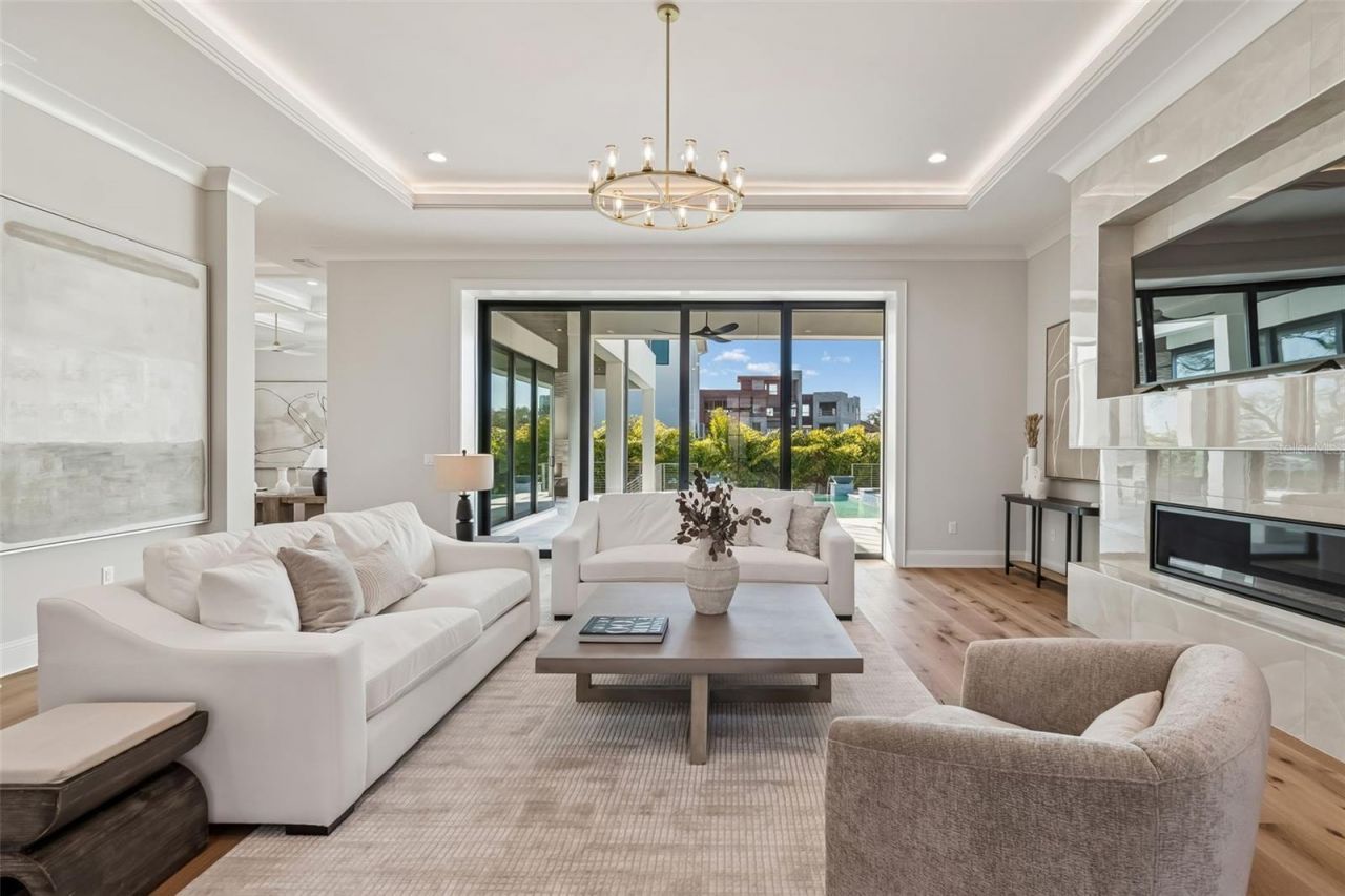 5032 W Longfellow Avenue, Tampa, FL 33629 Photo