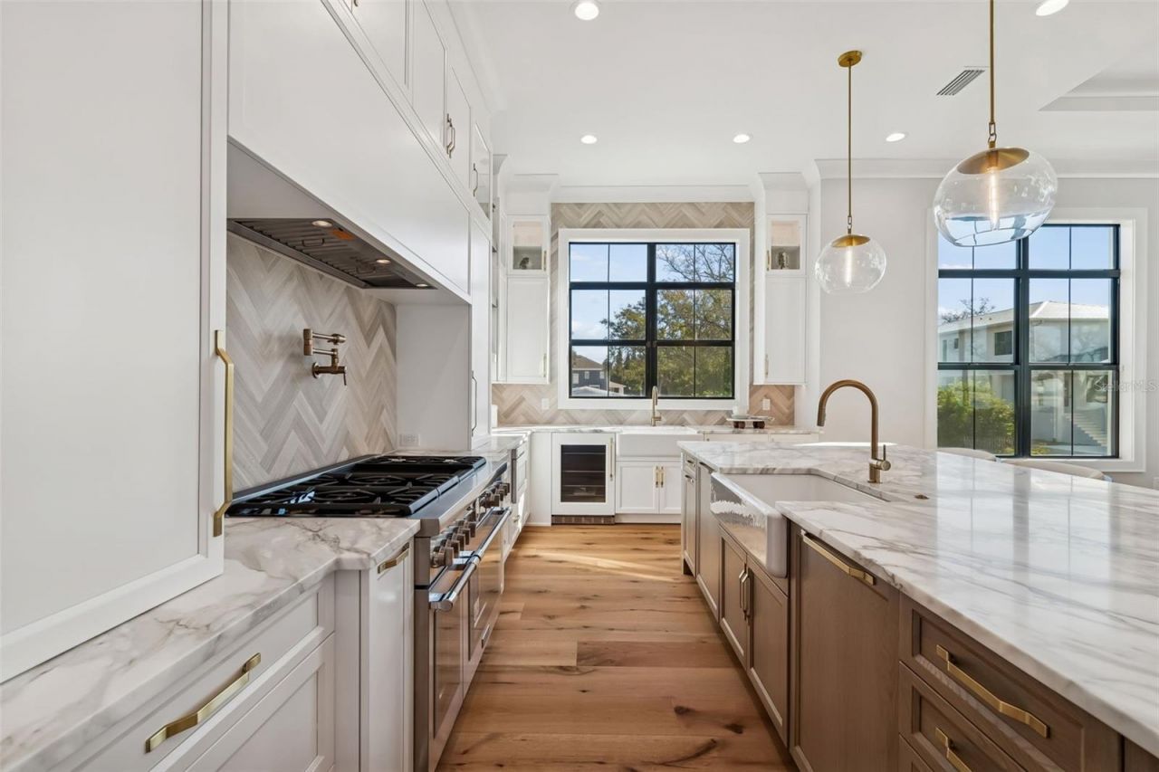 5032 W Longfellow Avenue, Tampa, FL 33629 Photo