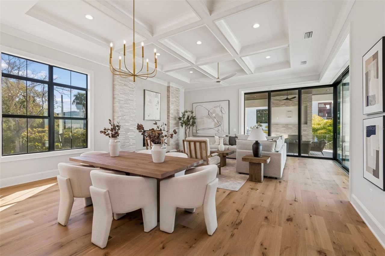 5032 W Longfellow Avenue, Tampa, FL 33629 Photo