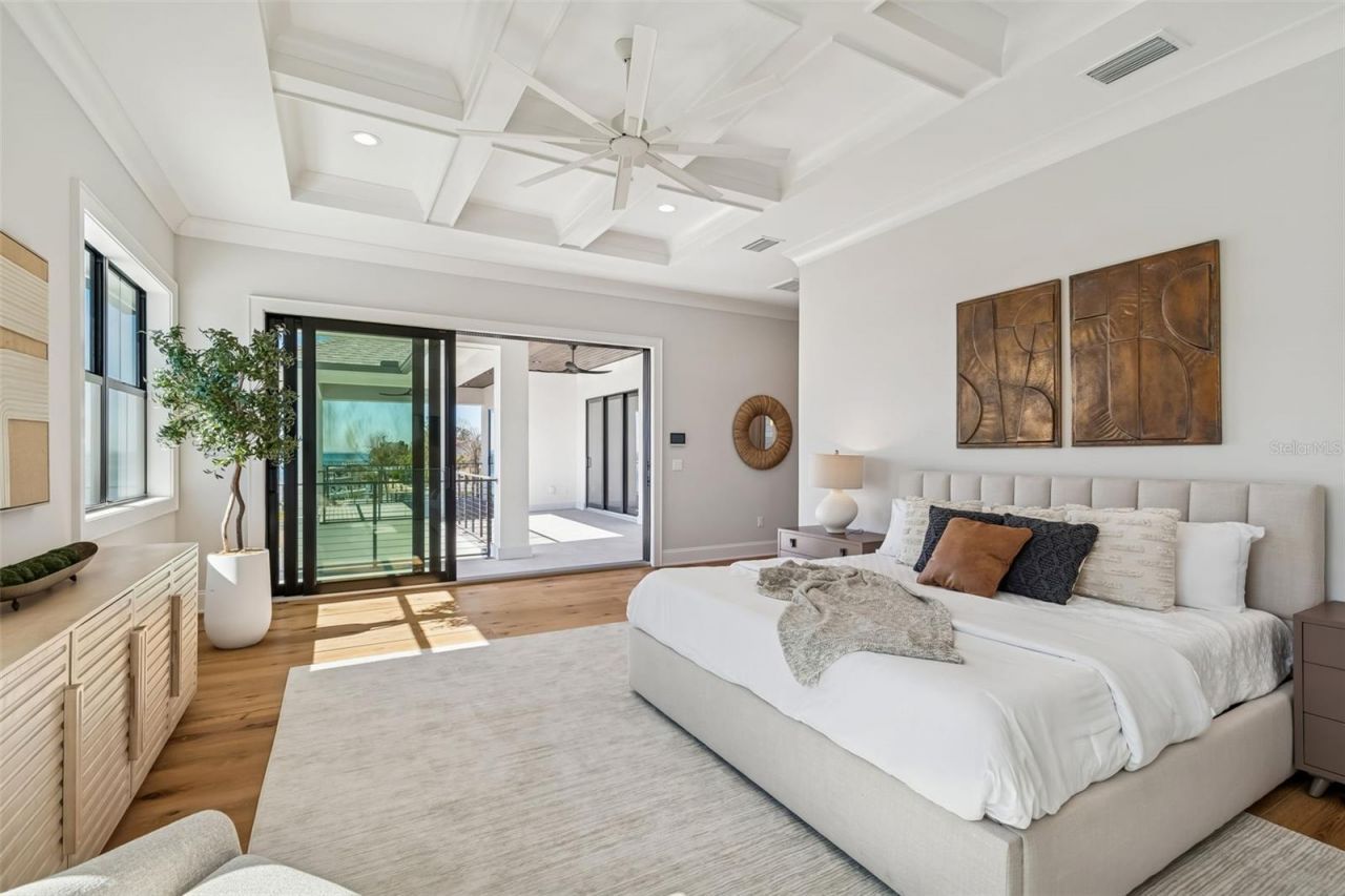 5032 W Longfellow Avenue, Tampa, FL 33629 Photo