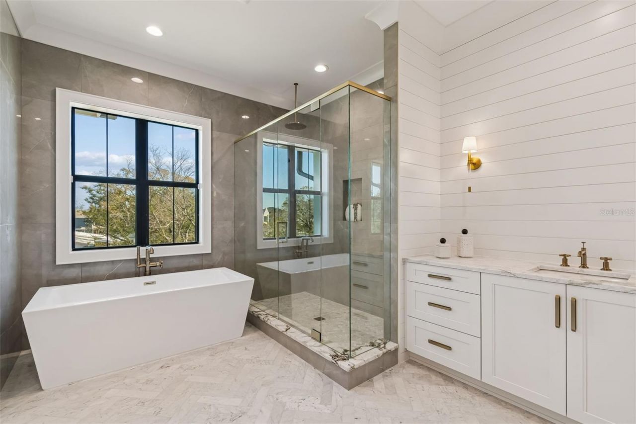 5032 W Longfellow Avenue, Tampa, FL 33629 Photo