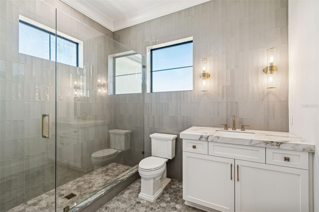 5032 W Longfellow Avenue, Tampa, FL 33629 Photo