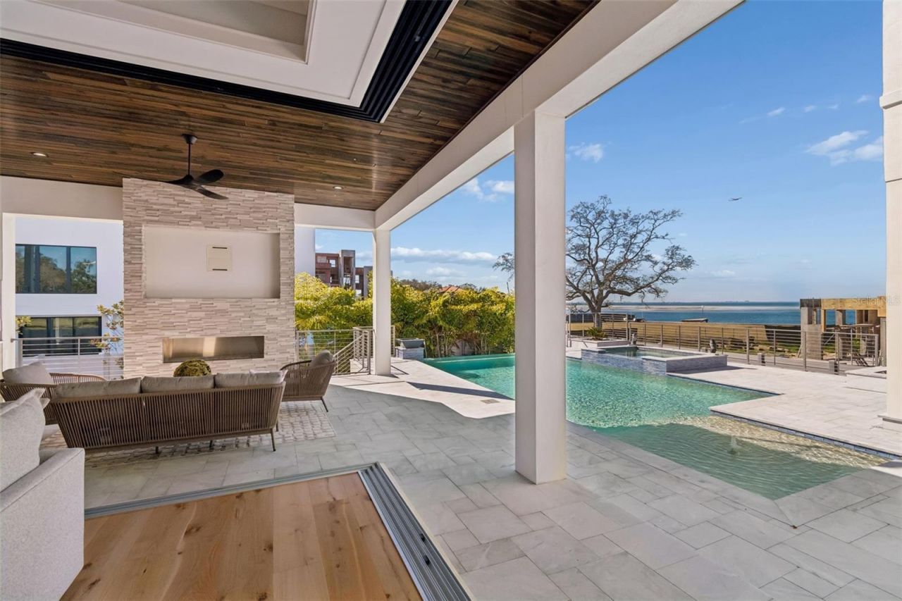 5032 W Longfellow Avenue, Tampa, FL 33629 Photo