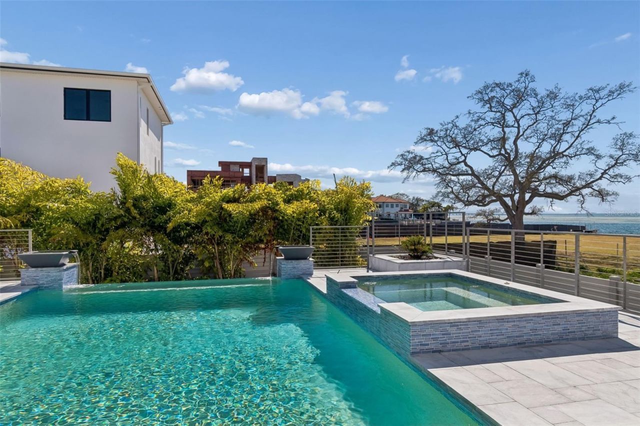 5032 W Longfellow Avenue, Tampa, FL 33629 Photo