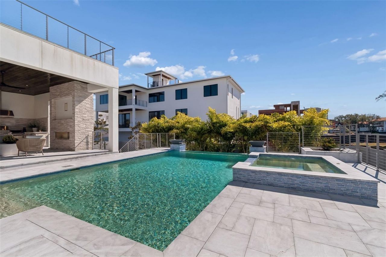 5032 W Longfellow Avenue, Tampa, FL 33629 Photo