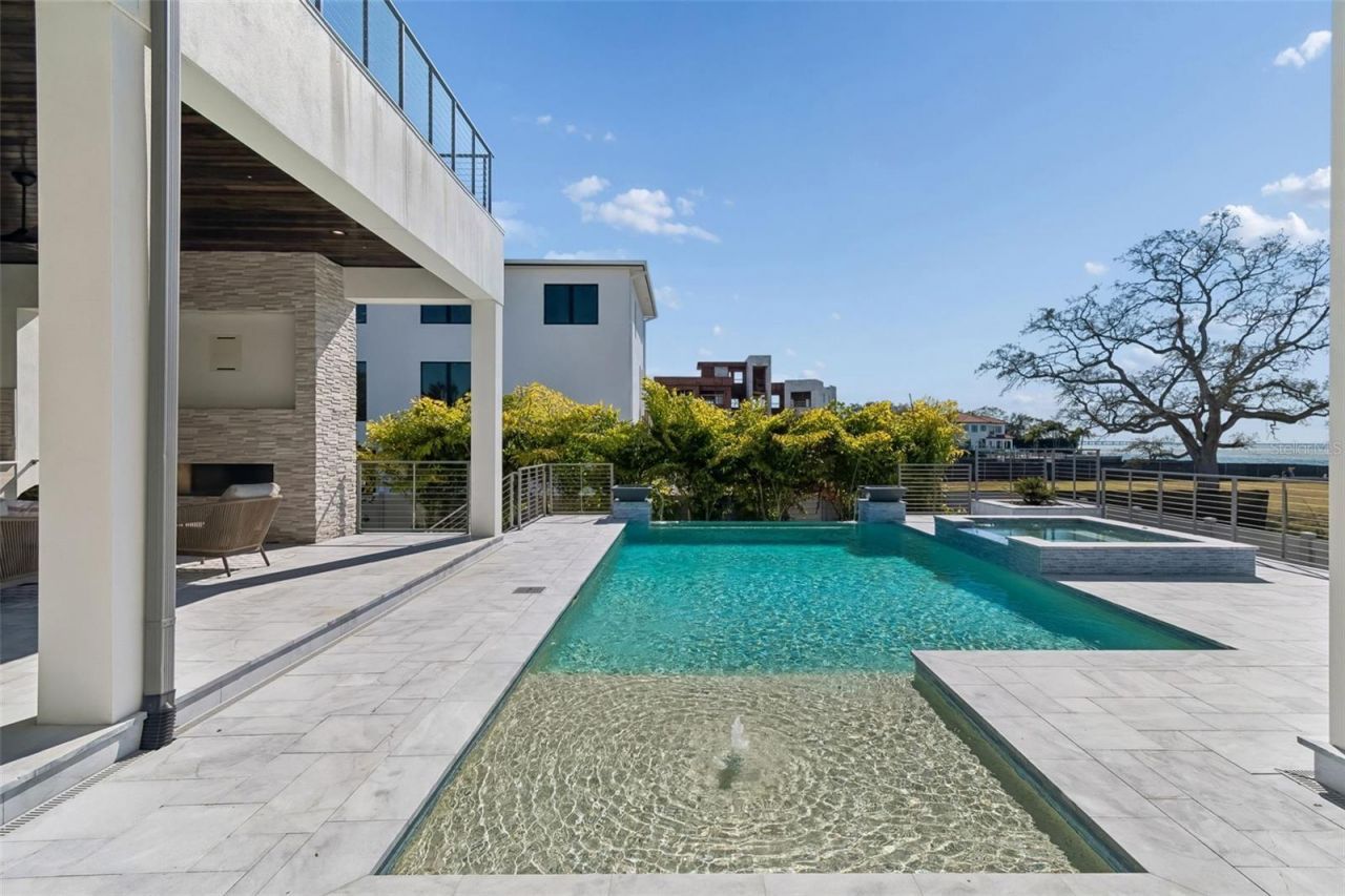 5032 W Longfellow Avenue, Tampa, FL 33629 Photo