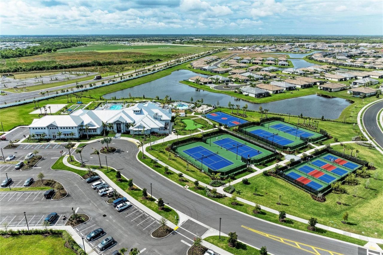 15953 Clear Skies Place, Lakewood Ranch, FL 34211 Photo