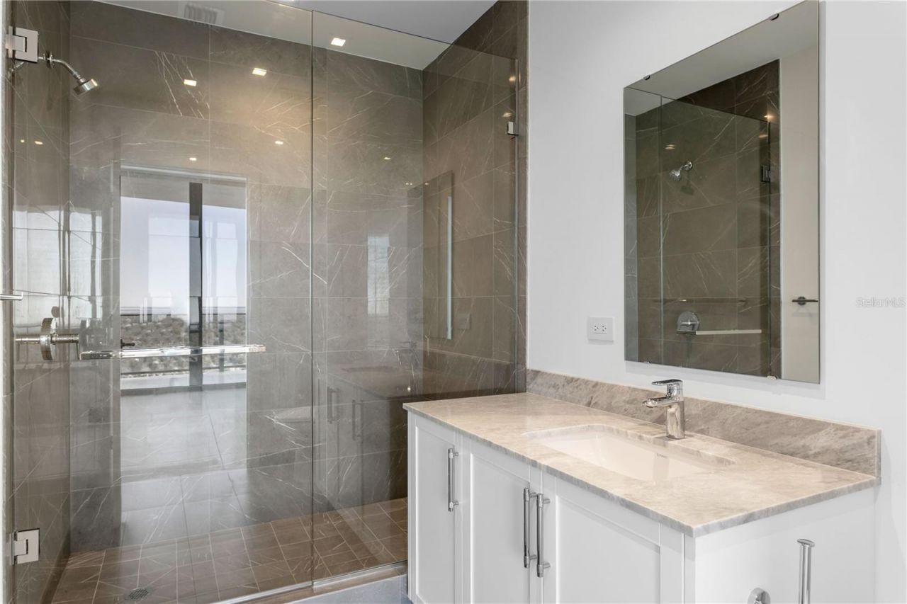 3015 S Ysabella Avenue, Unit 2301, Tampa, FL 33629 Photo