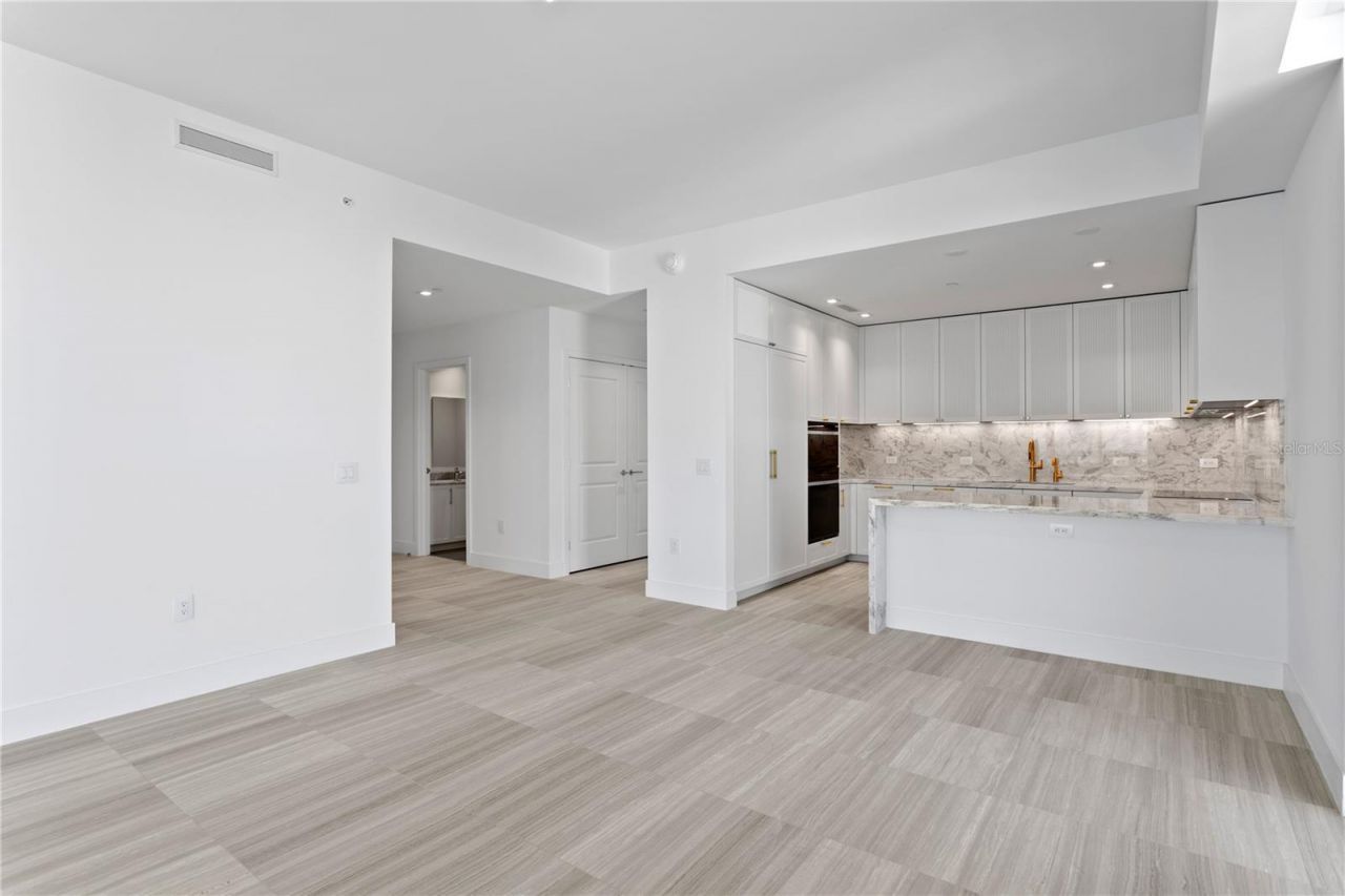 3015 S Ysabella Avenue, Unit 2301, Tampa, FL 33629 Photo