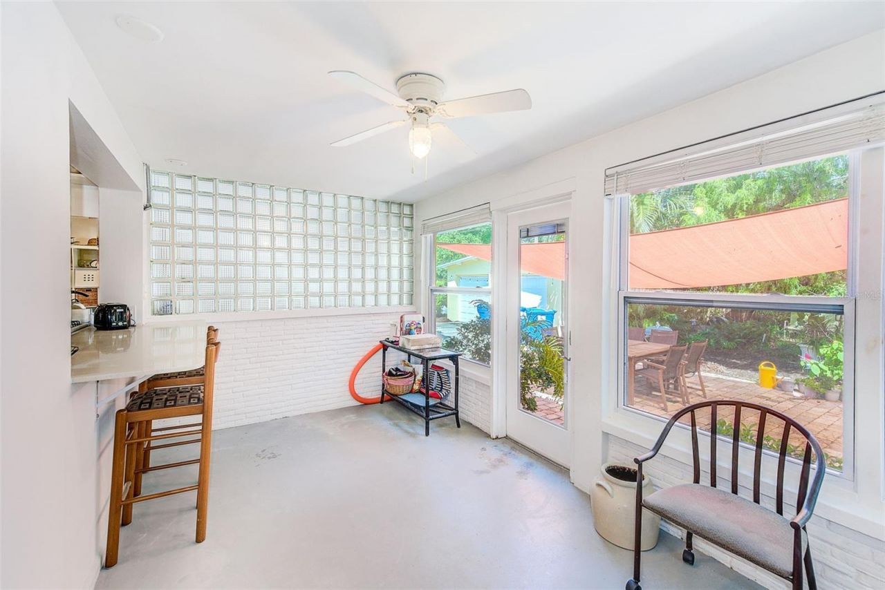 240-242 Mateo Way Ne, Saint Petersburg, FL 33704 Photo