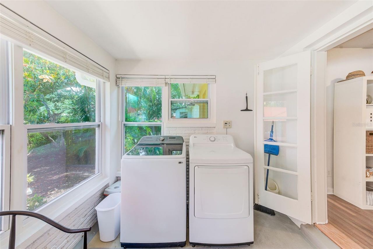 240-242 Mateo Way Ne, Saint Petersburg, FL 33704 Photo