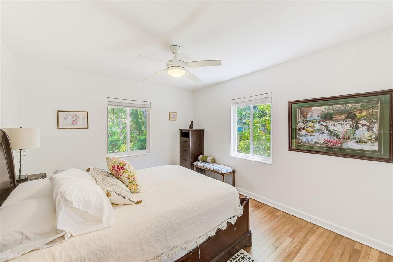 240-242 Mateo Way Ne, Saint Petersburg, FL 33704 Photo